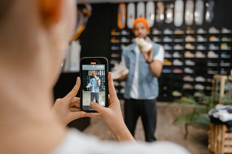 You Have Seven Seconds: Rethinking the Homepage Video for the Scroll Era